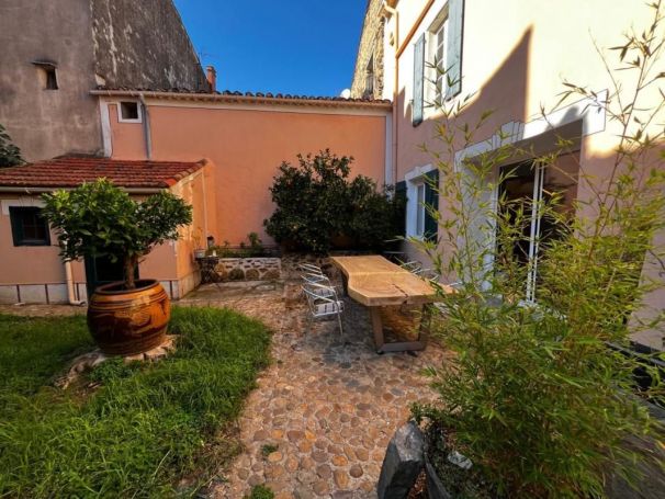 A louer MAISON DE MAîTRE CAUX