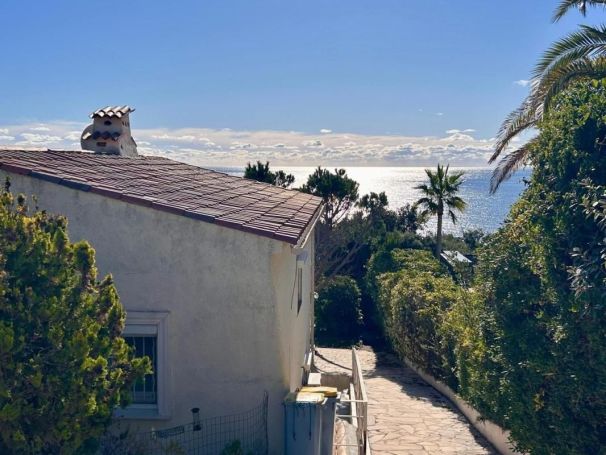 A louer MAISON 5 PIECES 158 M2 VUE MER SAINT RAPHAEL