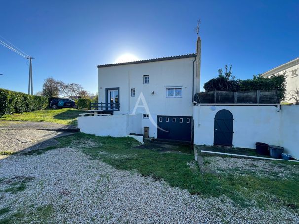 A vendre MAISON 7 PIECES 188 M2 BORD DE MER JARD SUR MER