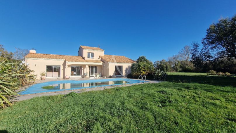 A louer MAISON 5 PIECES 125 M2 BORD DE MER TALMONT SAINT HILAIRE