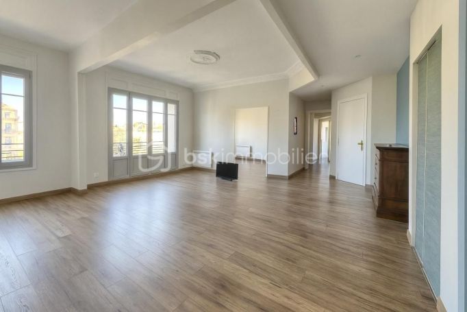 A louer APPARTEMENT T3 92 M2 BEZIERS