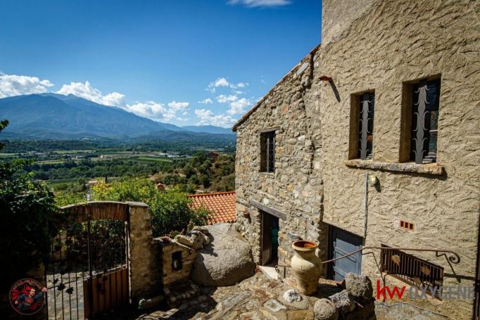 MAISON DE MAîTRE EUS