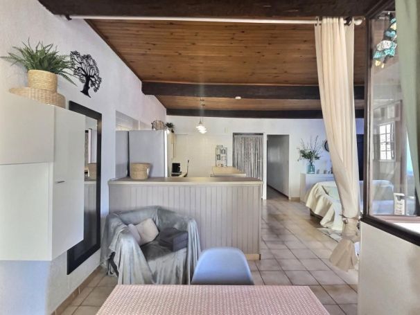 APPARTEMENT T5 230 M2 BORD DE MER MARQUIXANES