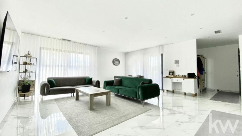 MAISON CONTEMPORAINE CORNEILHAN