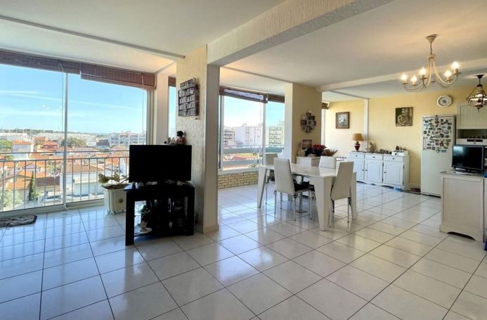 APPARTEMENT T4 85 M2 VUE MER CANET PLAGE