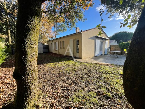 A vendre MAISON 5 PIECES 83 M2 BORD DE MER SAINT VINCENT SUR JARD