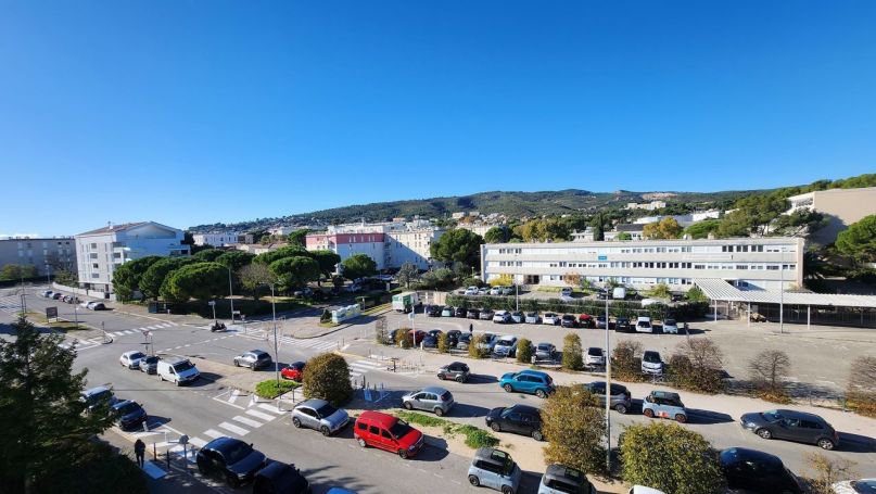 A louer APPARTEMENT T3 67 M2 BORD DE MER LA CIOTAT