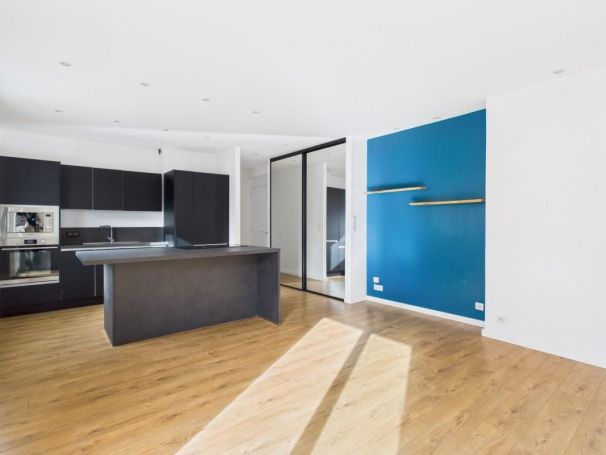 A louer APPARTEMENT T2 50 M2 BORD DE MER AJACCIO