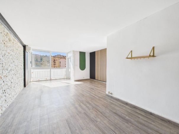 A louer APPARTEMENT T3 70 M2 BORD DE MER AJACCIO