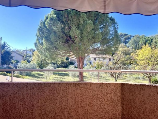 A louer APPARTEMENT T3 70 M2 TERRASSE AUBAGNE