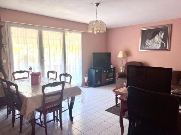 A louer APPARTEMENT T3 70 M2 TERRASSE AUBAGNE