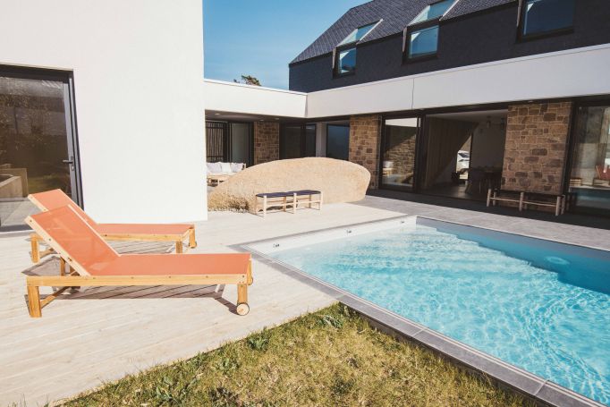 vente Villa avec piscine et plage à pieds à Ploumanac'h