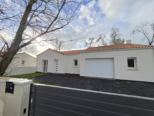 A louer MAISON D'ARCHITECTE BORD DE MER SAINT JEAN DE MONTS