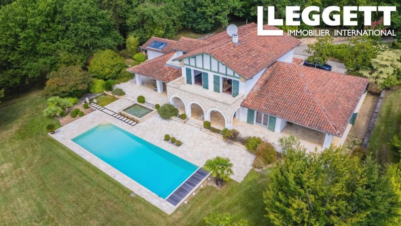 A louer MAISON 9 PIECES 390 M2 PLAGE à PIED ARCANGUES