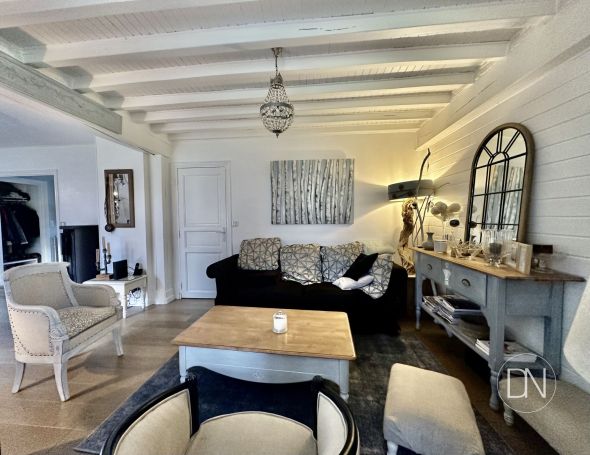 A vendre MAISON 6 PIECES 153 M2 BORD DE MER YERVILLE Commerces et tous services à 3 km (Yerville, accès à l'A29 à 5 km, Rou30 minen à