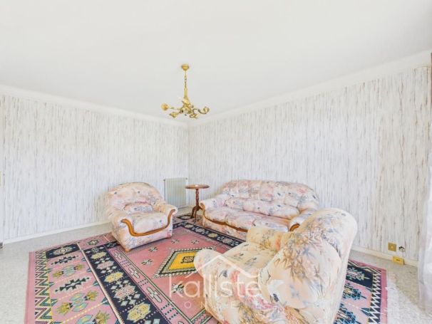 A louer APPARTEMENT T4 81 M2 BORD DE MER AJACCIO