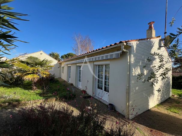 A vendre MAISON 4 PIECES 110 M2 AVRILLE