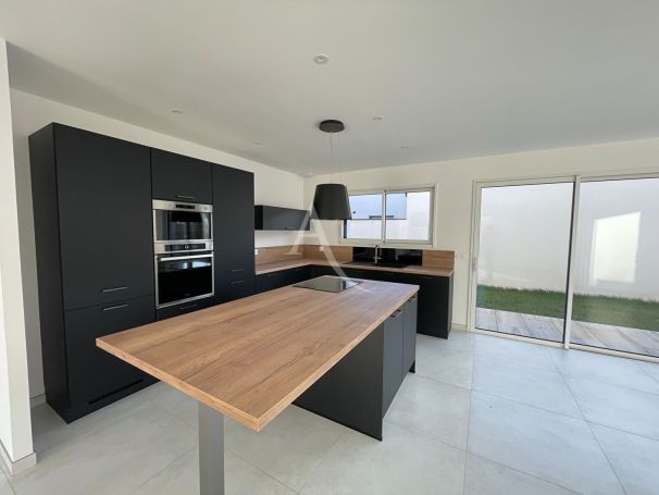 A vendre MAISON 4 PIECES 116 M2 SAINT HILAIRE LA FORET