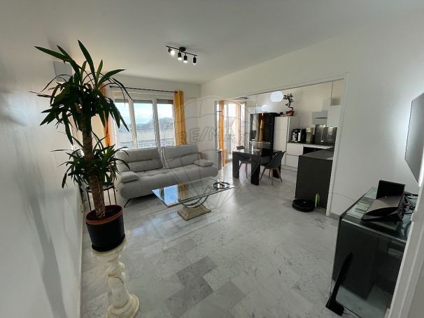 A louer APPARTEMENT T3 58 M2 NIMES