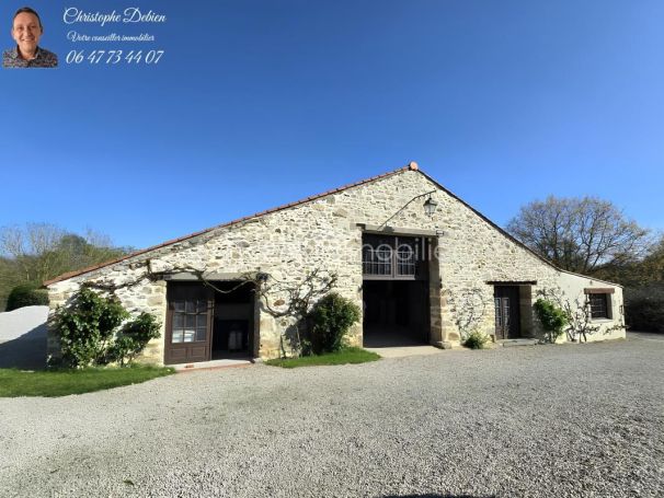 A louer MAISON DE MAîTRE LES LUCS SUR BOULOGNE