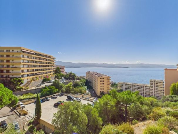 A louer APPARTEMENT T3 77 M2 TERRASSE VUE MER AJACCIO