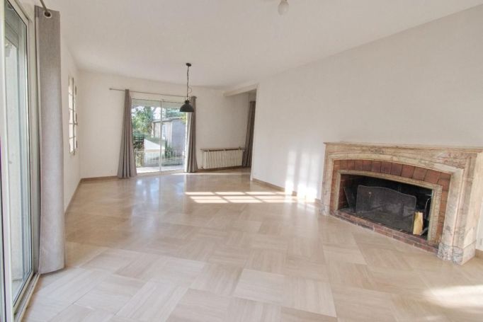 A louer MAISON DE MAîTRE PEZENAS