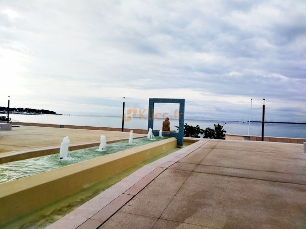 A vendre STUDIO 35 M2 TERRASSE PLAGE à PIED ANTIBES MER