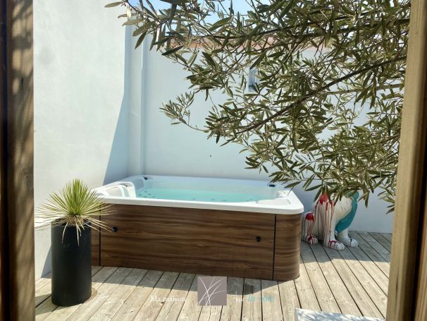 A vendre MAISON 5 PIECES 125 M2 BORD DE MER SAINT GILLES CROIX DE VIE