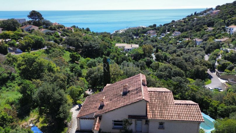 A vendre MAISON 6 PIECES 155 M2 VUE MER LES ISSAMBRES
