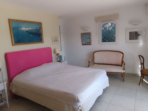 A vendre MAISON 6 PIECES 200 M2 BORD DE MER TOULON