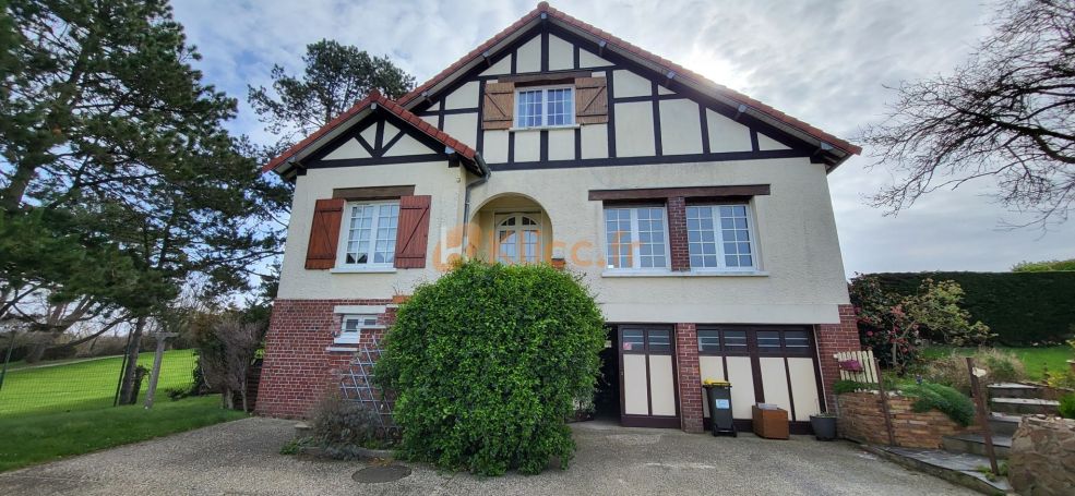 A vendre MAISON 5 PIECES 115 M2 BORD DE MER DIEPPE à 5 minutes de la mer et de Neuville-sur-Dieppe et 10 minutes de Dieppe